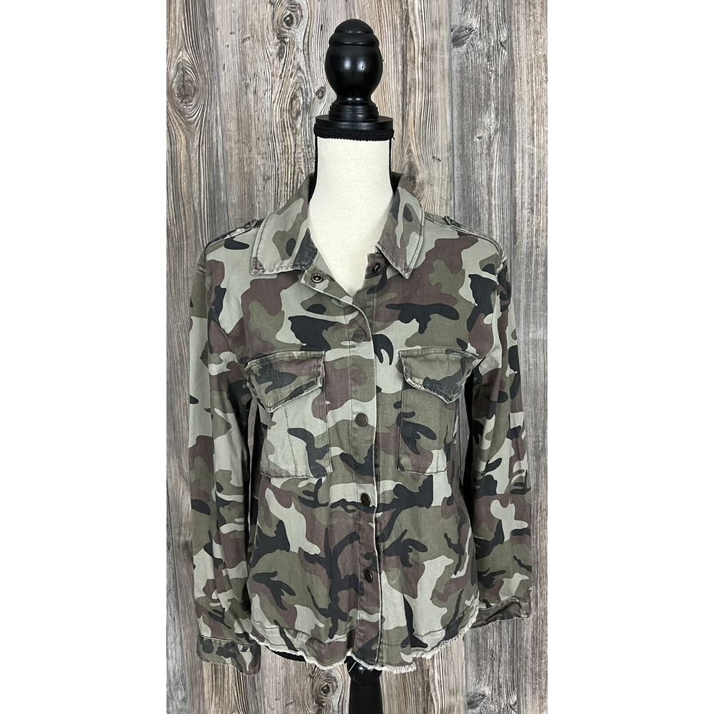 Sanctuary Women's Camouflage Jacket Snap Front, Raw Hem, Size Medium